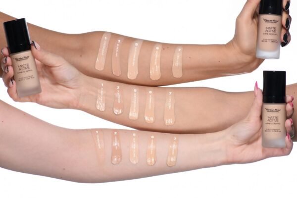 MATTE ACTIVE FLUID FOUNDATION NO. 01 CLEAR LIGHT